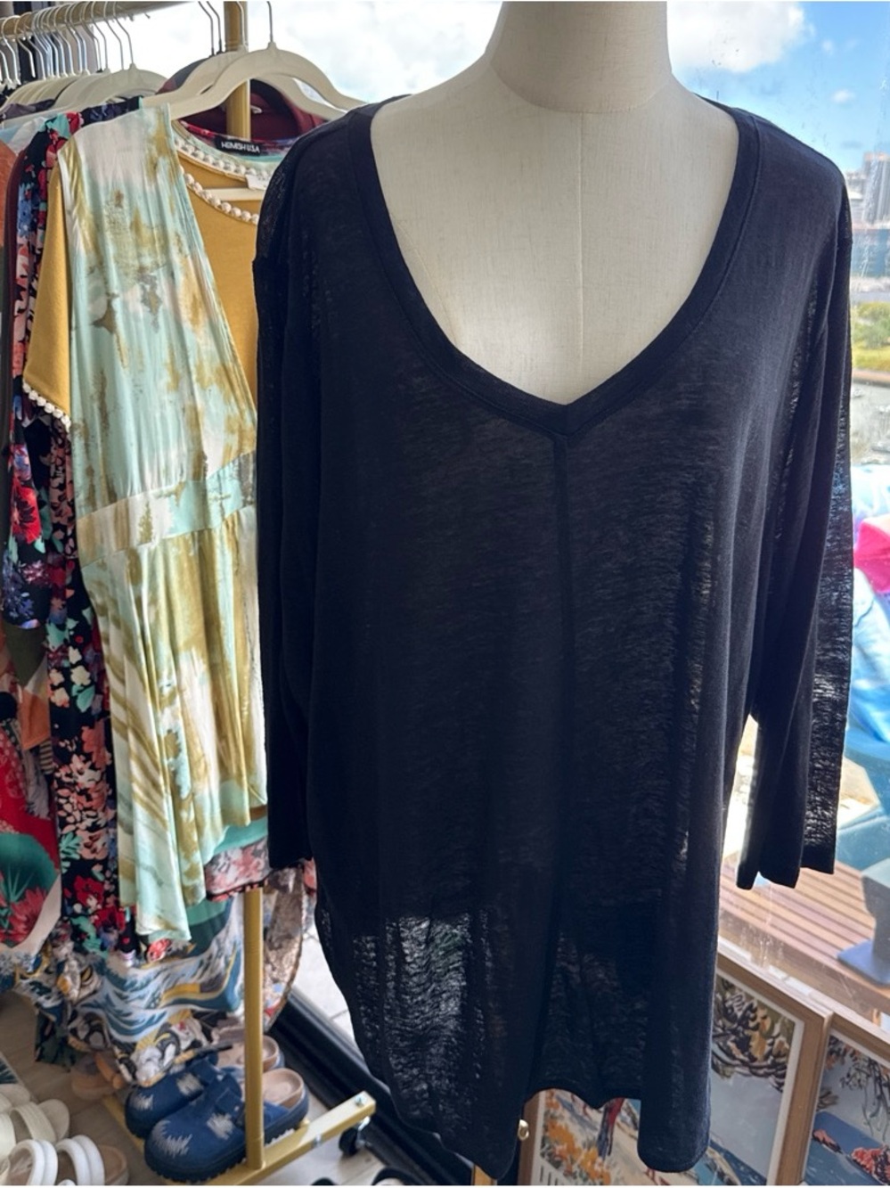 Tahari 100% Linen Black Lightweight V-Neck Tunic Top